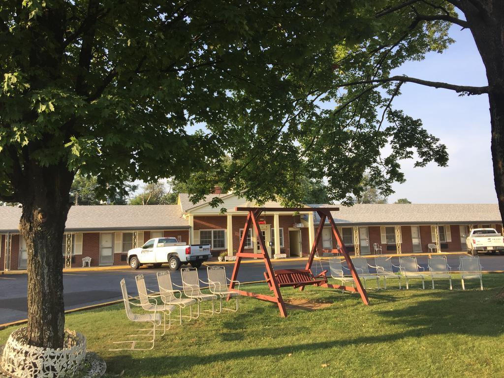 Old Kentucky Home Motel บาร์ดสทาวน์ ภายนอก รูปภาพ