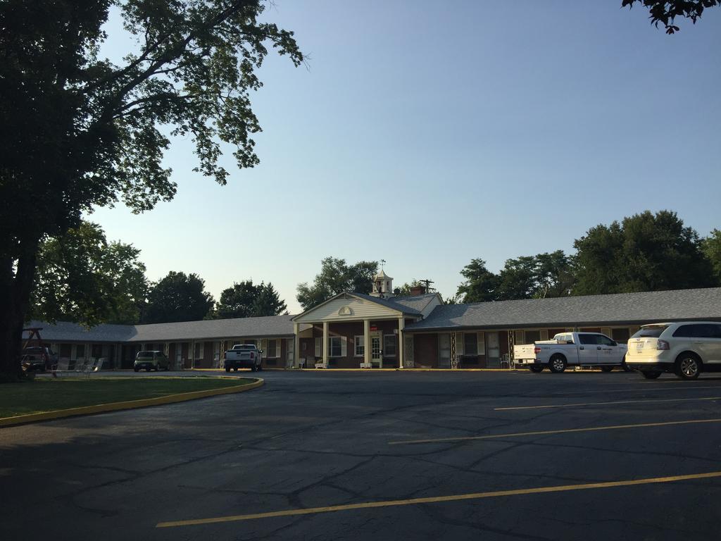 Old Kentucky Home Motel บาร์ดสทาวน์ ภายนอก รูปภาพ
